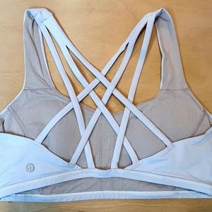 Lululemon Free to Be Tranquil Strappy White Sports Bra Size 6